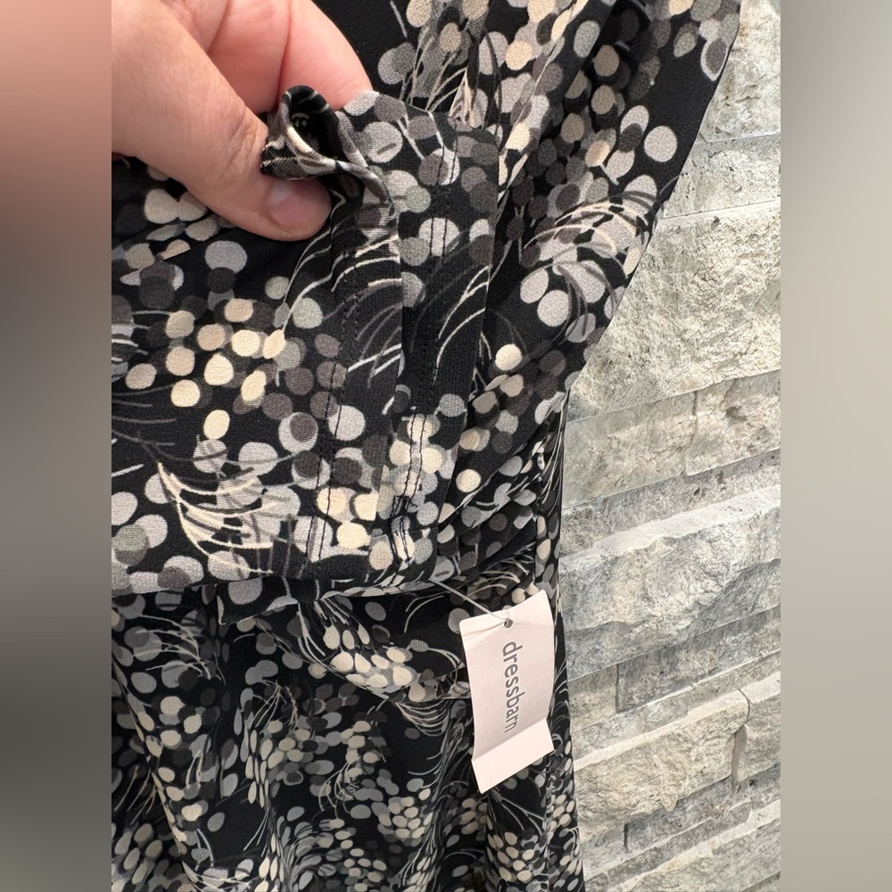 Dressbarn‎ Black, grey and Cream Long Sleeve Dress flowy fabric - Picture 6 of 9